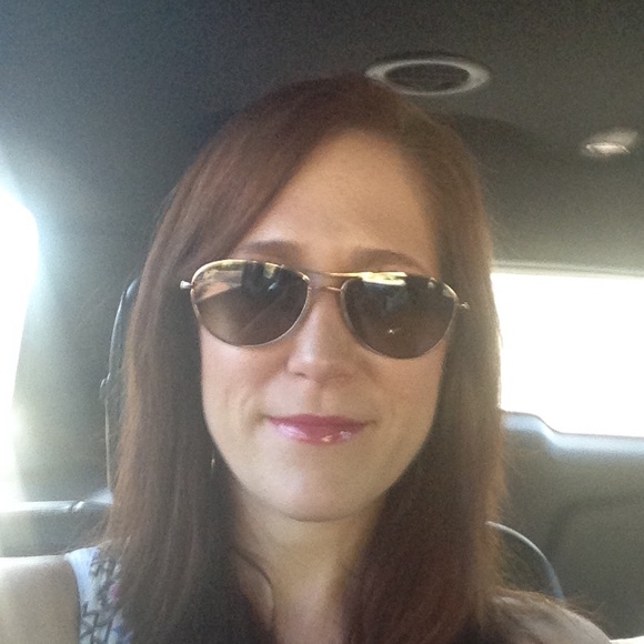 Meet your Posher, Elizabeth - Picture 1 of 1